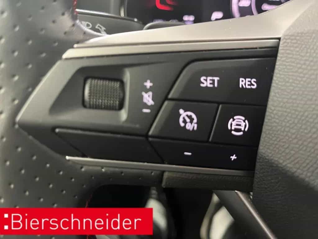 Seat Arona 1.0 TSI DSG AB197EUR FR AHK NAVI REAR VIEW 04/2024-photo-35