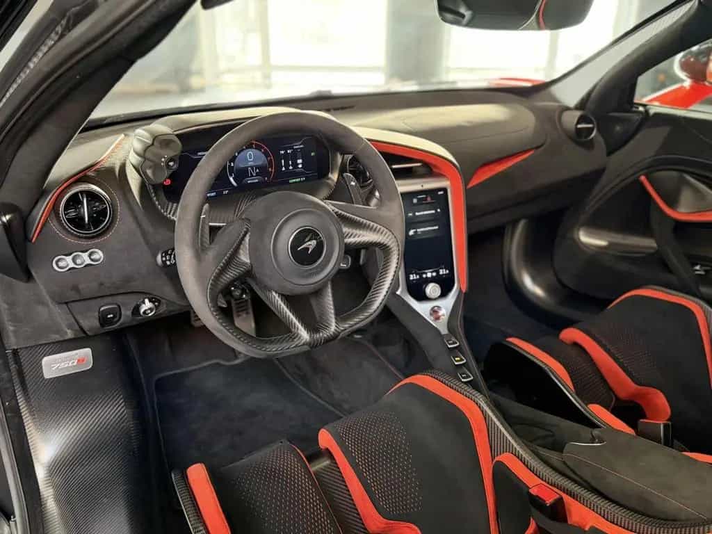 McLaren 750s MSO Carbon Lift B&W Perform Track Cam. 05/2024-photo-15