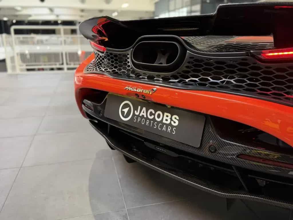 McLaren 750s MSO Carbon Lift B&W Perform Track Cam. 05/2024-photo-16