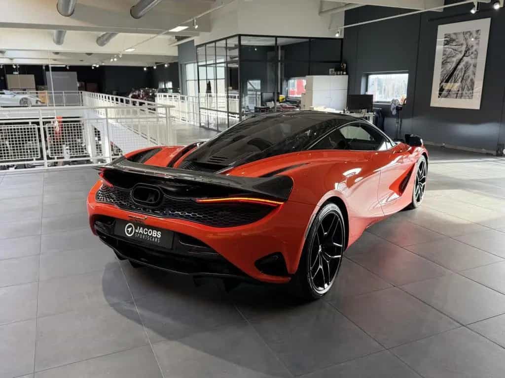 McLaren 750s MSO Carbon Lift B&W Perform Track Cam. 05/2024-photo-4