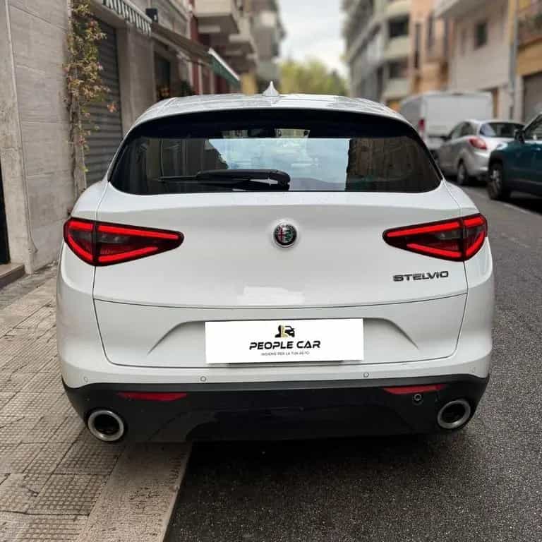 Alfa Romeo Stelvio 2.2 Turbodiesel 180 CV AT8 RW 02/2018-photo-5