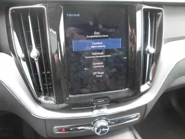 Volvo XC60 Momentum 2WD Voll LED DAB Leder 05/2020-photo-9