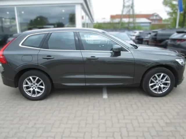 Volvo XC60 Momentum 2WD Voll LED DAB Leder 05/2020-photo-0