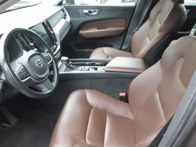 Volvo XC60 Momentum 2WD Voll LED DAB Leder 05/2020-photo-5