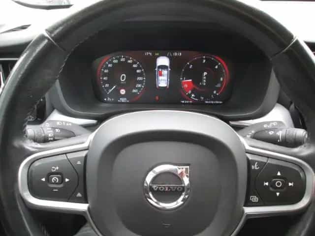 Volvo XC60 Momentum 2WD Voll LED DAB Leder 05/2020-photo-6