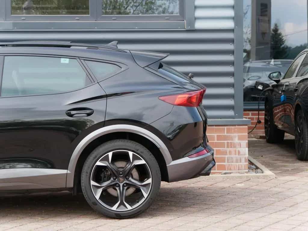 Cupra Formentor VZ 4Drive 310 PS DSG|AHK|Pano|Beats 05/2023-photo-8