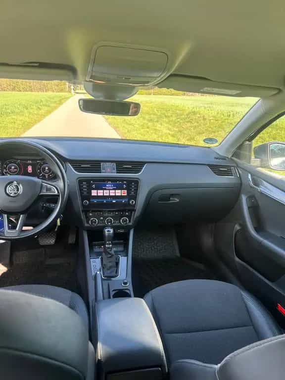 Skoda Octavia 1.6 TDI SCR DSG Style Combi Style 01/2019-photo-6