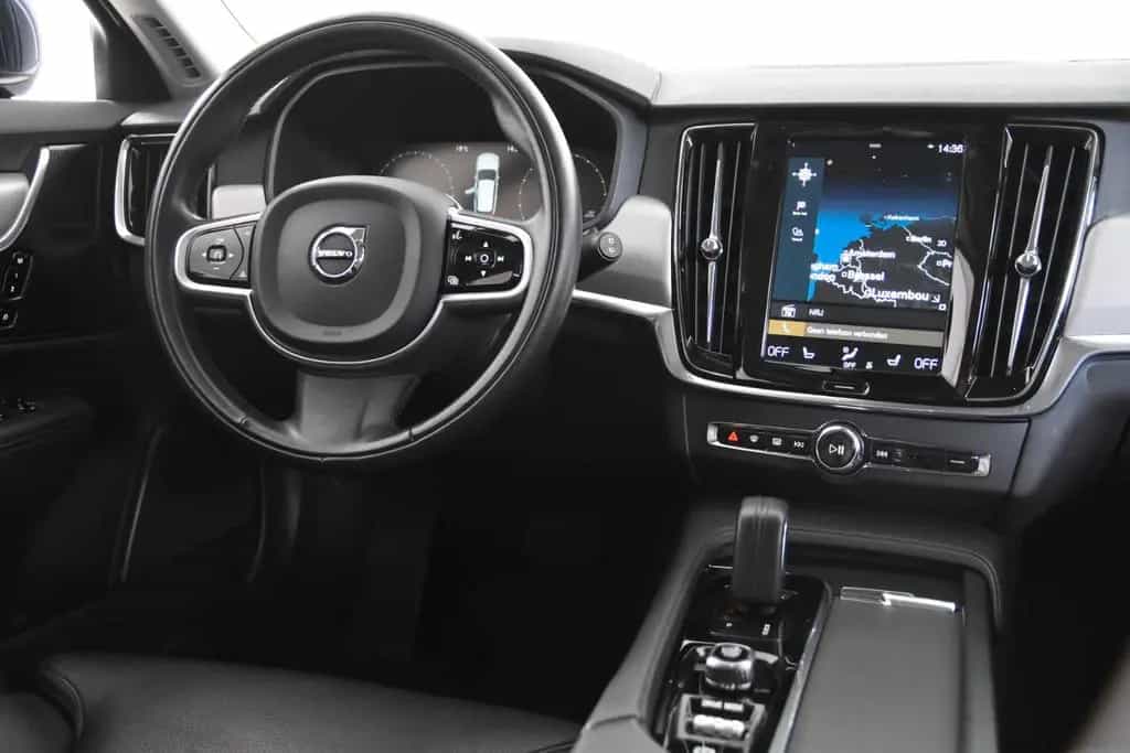 Volvo V90 B4 Inscription *1.Hand*Leder*Memory*AHK* 01/2021-photo-10