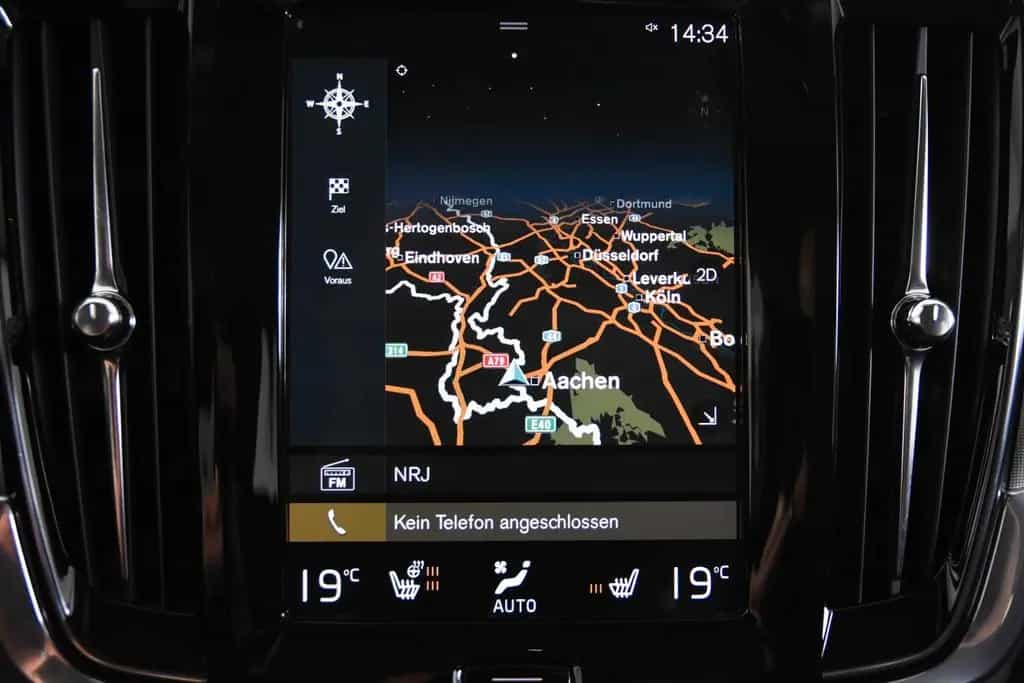 Volvo V90 B4 Inscription *1.Hand*Leder*Memory*AHK* 01/2021-photo-14