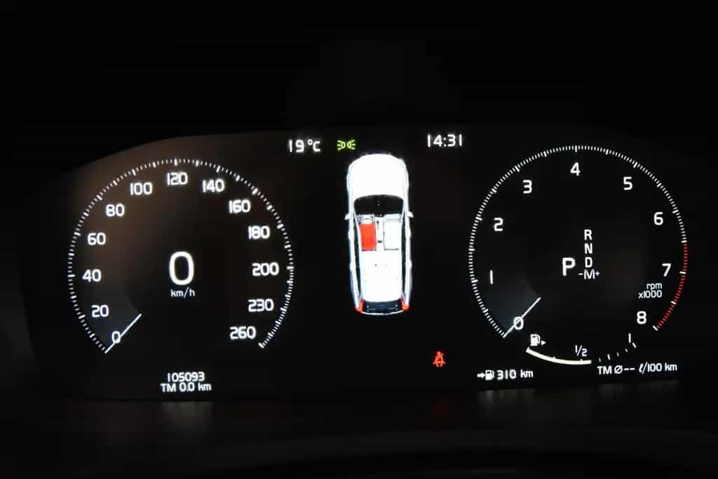 Volvo V90 B4 Inscription *1.Hand*Leder*Memory*AHK* 01/2021-photo-18