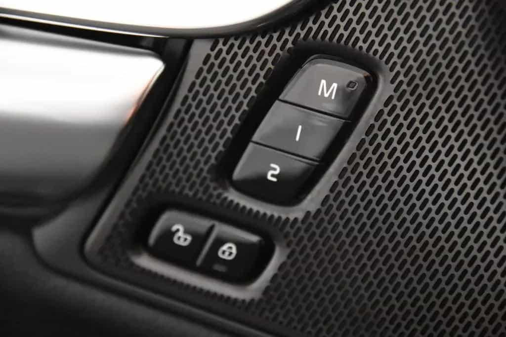 Volvo V90 B4 Inscription *1.Hand*Leder*Memory*AHK* 01/2021-photo-19