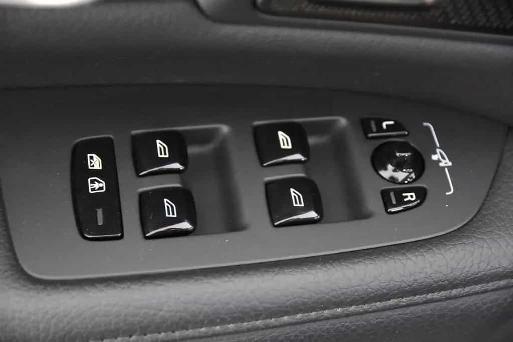 Volvo V90 B4 Inscription *1.Hand*Leder*Memory*AHK* 01/2021-photo-28