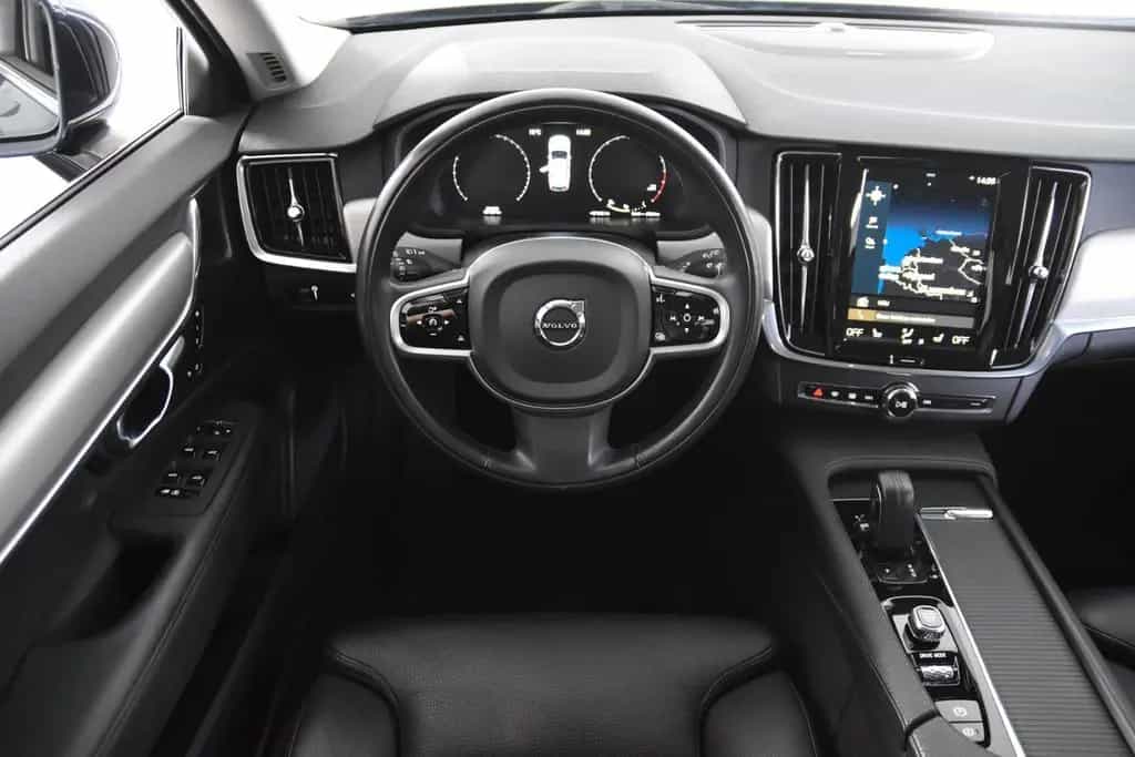 Volvo V90 B4 Inscription *1.Hand*Leder*Memory*AHK* 01/2021-photo-8