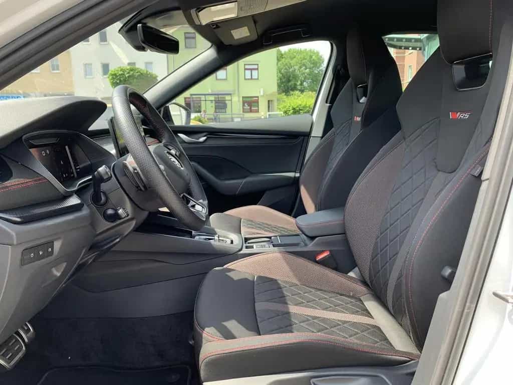 Skoda Octavia Lim. 2.0TSI RS CANTON+Lenkrhz+ACC+RFK 01/2025-photo-9