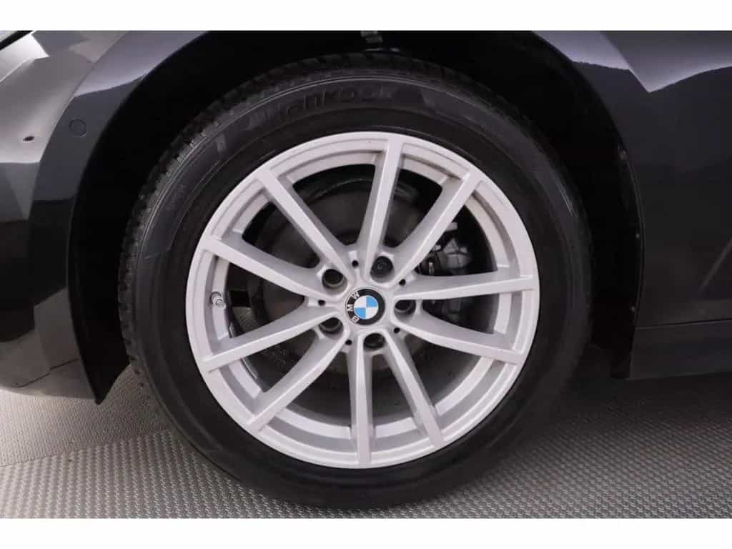 BMW 3 Series i Lim.Steptronic+LED+VIRTUAL+KAMERA+TEMPO 06/2024-photo-13
