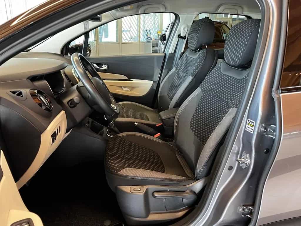 Renault Captur 1.3 TCe 150 GPF Collection LED+Navi+SHZ 10/2019-photo-9