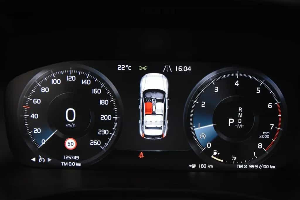 Volvo XC40 T2 Momentum *1.Hand*Navi*Park ass.* 02/2021-photo-12