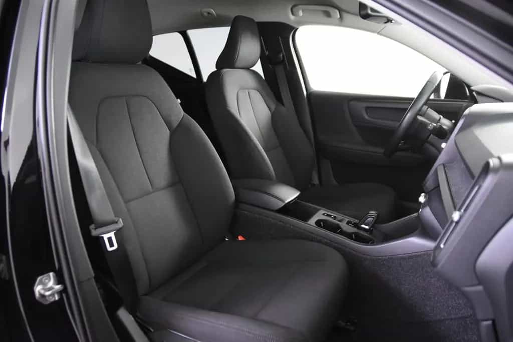 Volvo XC40 T2 Momentum *1.Hand*Navi*Park ass.* 02/2021-photo-2