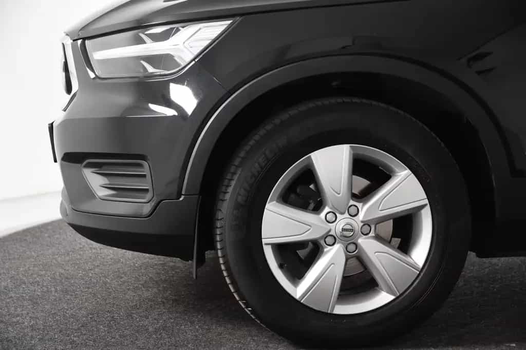 Volvo XC40 T2 Momentum *1.Hand*Navi*Park ass.* 02/2021-photo-27