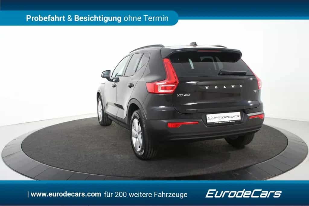 Volvo XC40 T2 Momentum *1.Hand*Navi*Park ass.* 02/2021-photo-5
