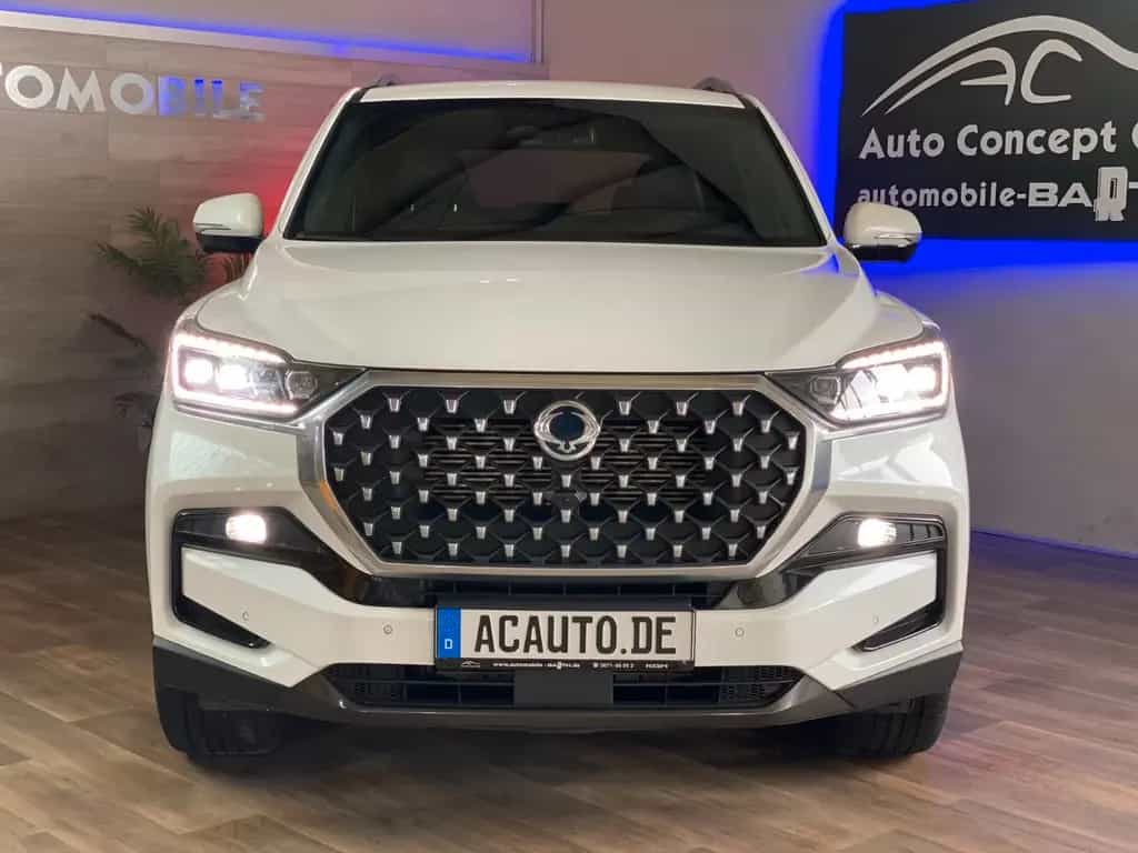 Ssangyong REXTON Sapphire 4WD AT *LEDER*360*20Zoll 01/2022-photo-2