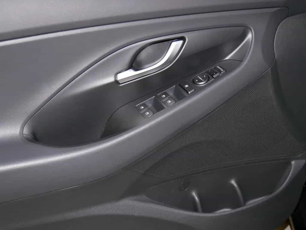 Hyundai i30 1.5 DCT Trend NaviPaket CarPlay TOP ZUSTAND 05/2024-photo-11
