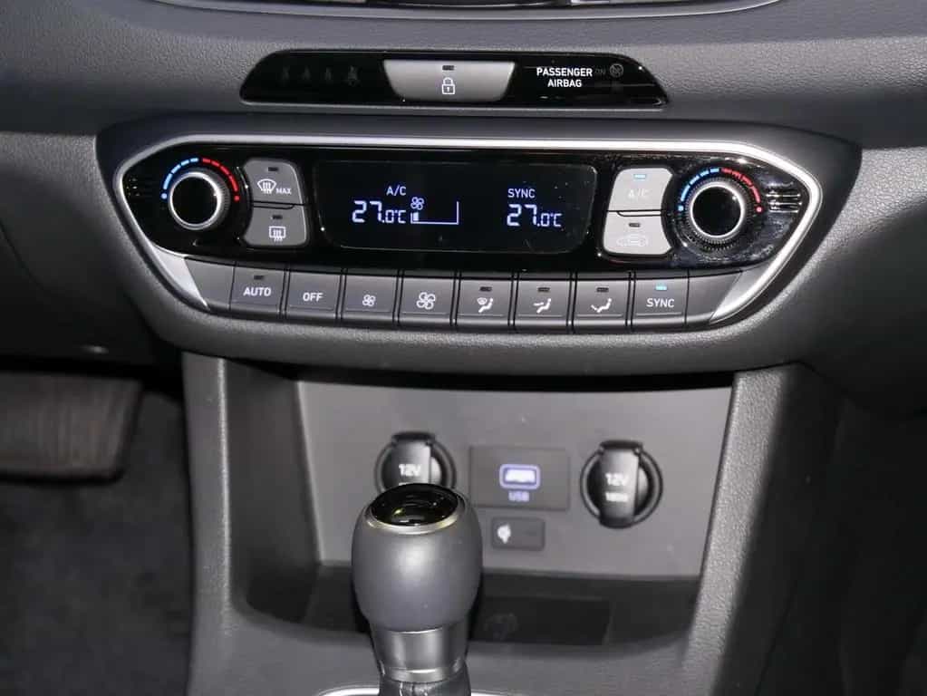 Hyundai i30 1.5 DCT Trend NaviPaket CarPlay TOP ZUSTAND 05/2024-photo-15