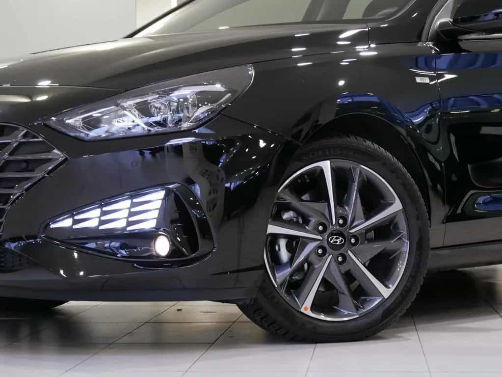 Hyundai i30 1.5 DCT Trend NaviPaket CarPlay TOP ZUSTAND 05/2024-photo-3