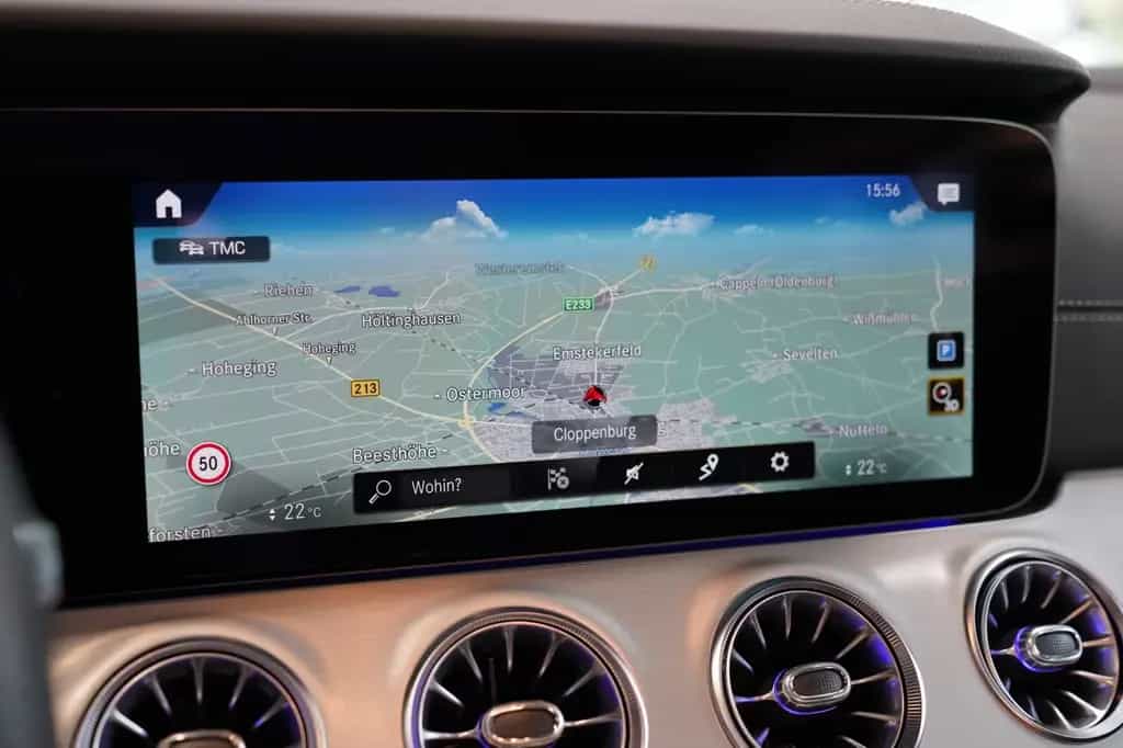 Mercedes-Benz E 220 d Cabrio AMG Line MAGIC VISION AHK AIRSCAR 03/2021-photo-19