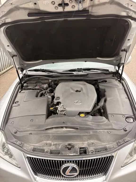 Lexus IS 220 02/2009-photo-12
