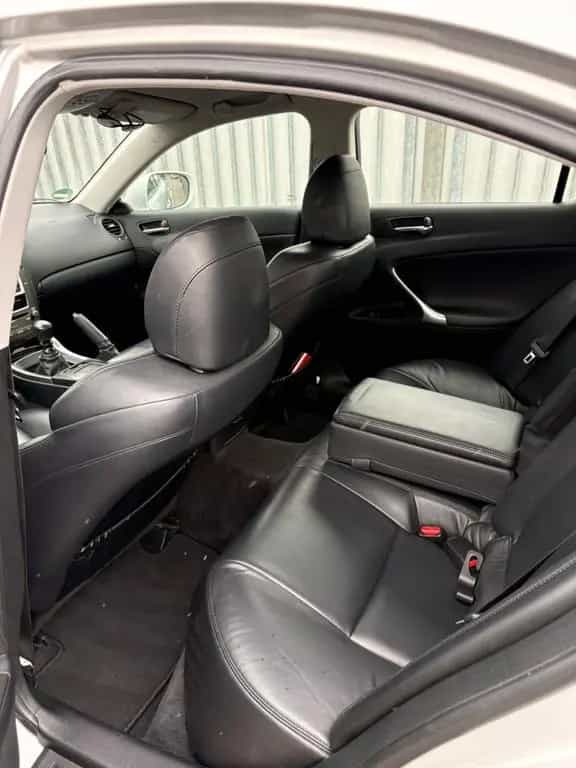Lexus IS 220 02/2009-photo-7