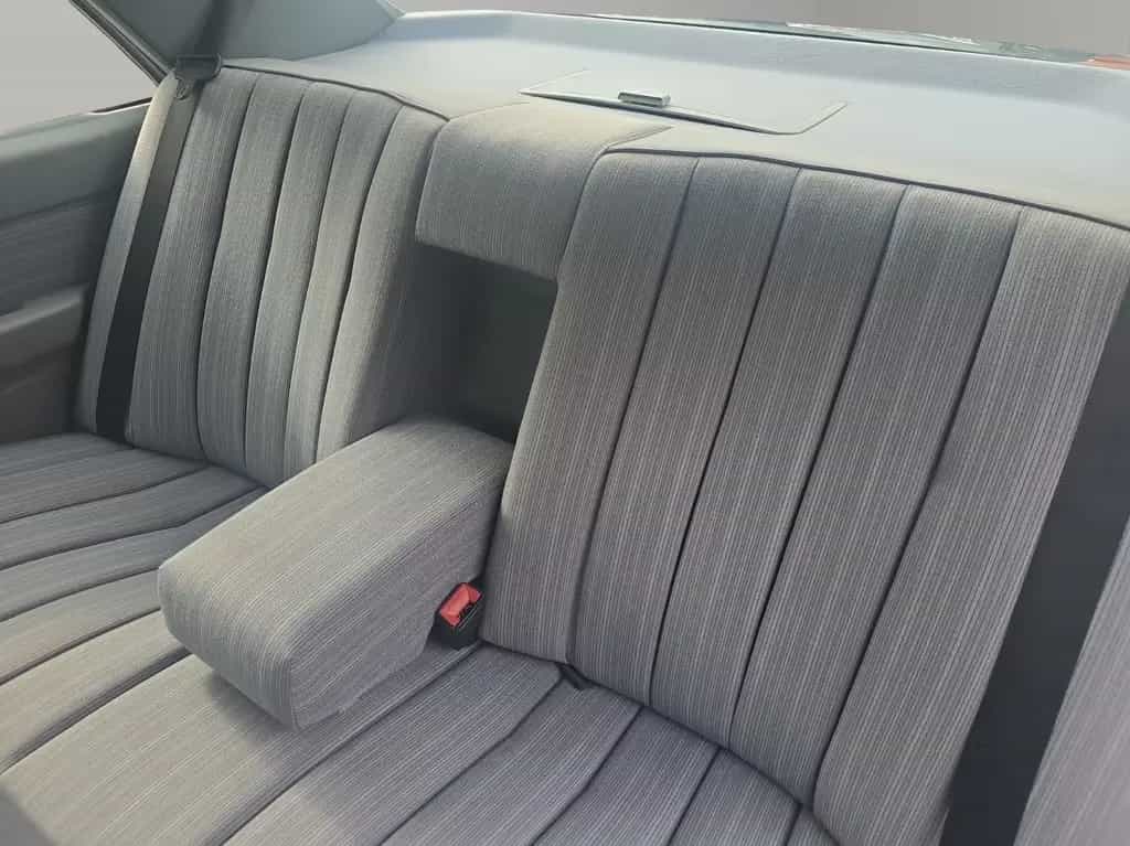 Mercedes-Benz E 200 Automatik H Zulassung Nur 9 Tsd KM 1 A Zustand 04/1988-photo-11