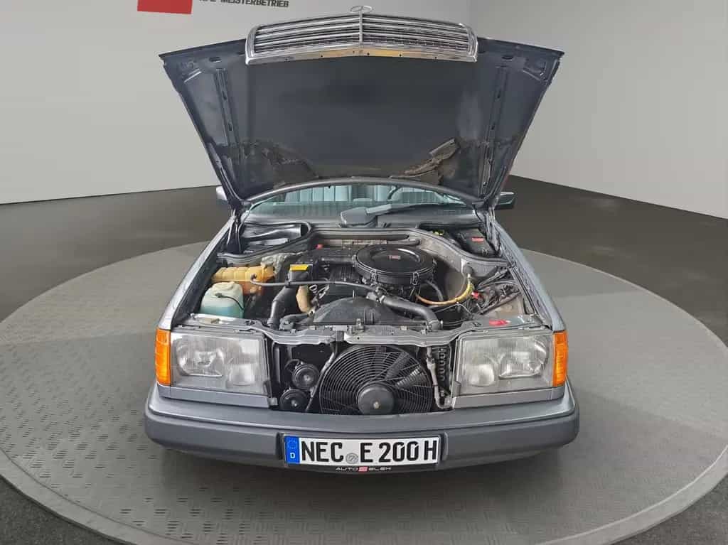 Mercedes-Benz E 200 Automatik H Zulassung Nur 9 Tsd KM 1 A Zustand 04/1988-photo-27