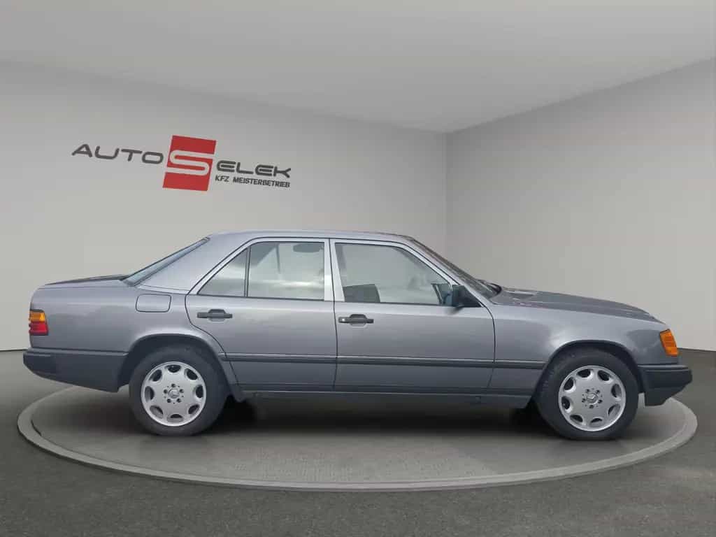 Mercedes-Benz E 200 Automatik H Zulassung Nur 9 Tsd KM 1 A Zustand 04/1988-photo-5