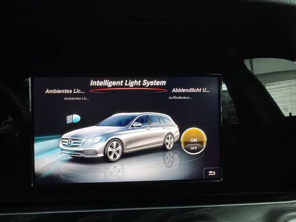 Mercedes-Benz E 200 E Klasse T-Modell 4Matic *Multibeam|RFK|AHK* 12/2017-photo-27