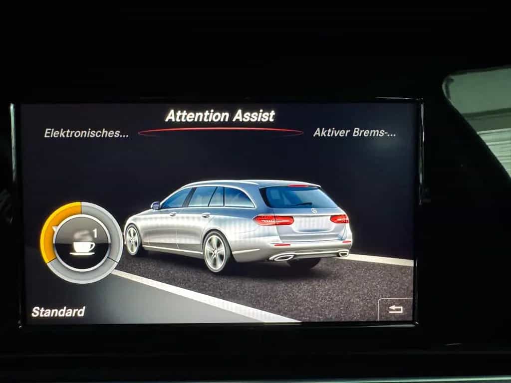 Mercedes-Benz E 200 E Klasse T-Modell 4Matic *Multibeam|RFK|AHK* 12/2017-photo-32