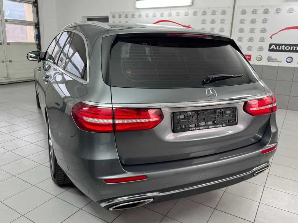 Mercedes-Benz E 200 E Klasse T-Modell 4Matic *Multibeam|RFK|AHK* 12/2017-photo-4