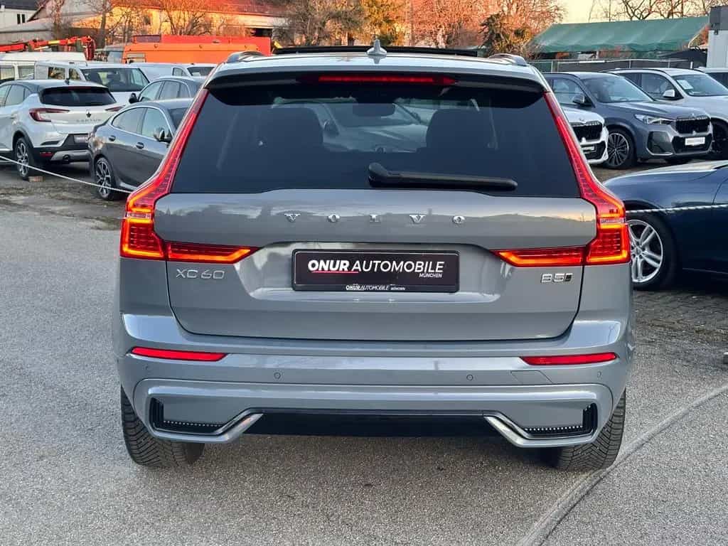 Volvo XC60 Ultimate Dark AWD Navi Leder HuD Pano B&W 10/2022-photo-4