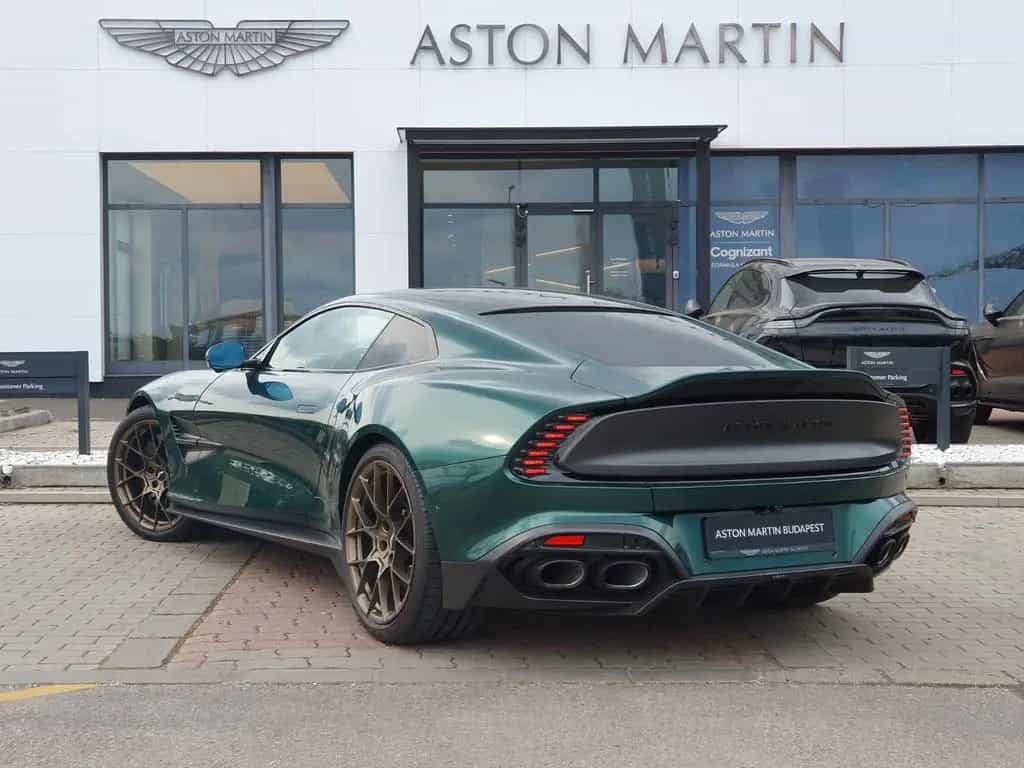 Aston Martin Vanquish V12 Coupe || Carbon Package 02/2024-photo-3