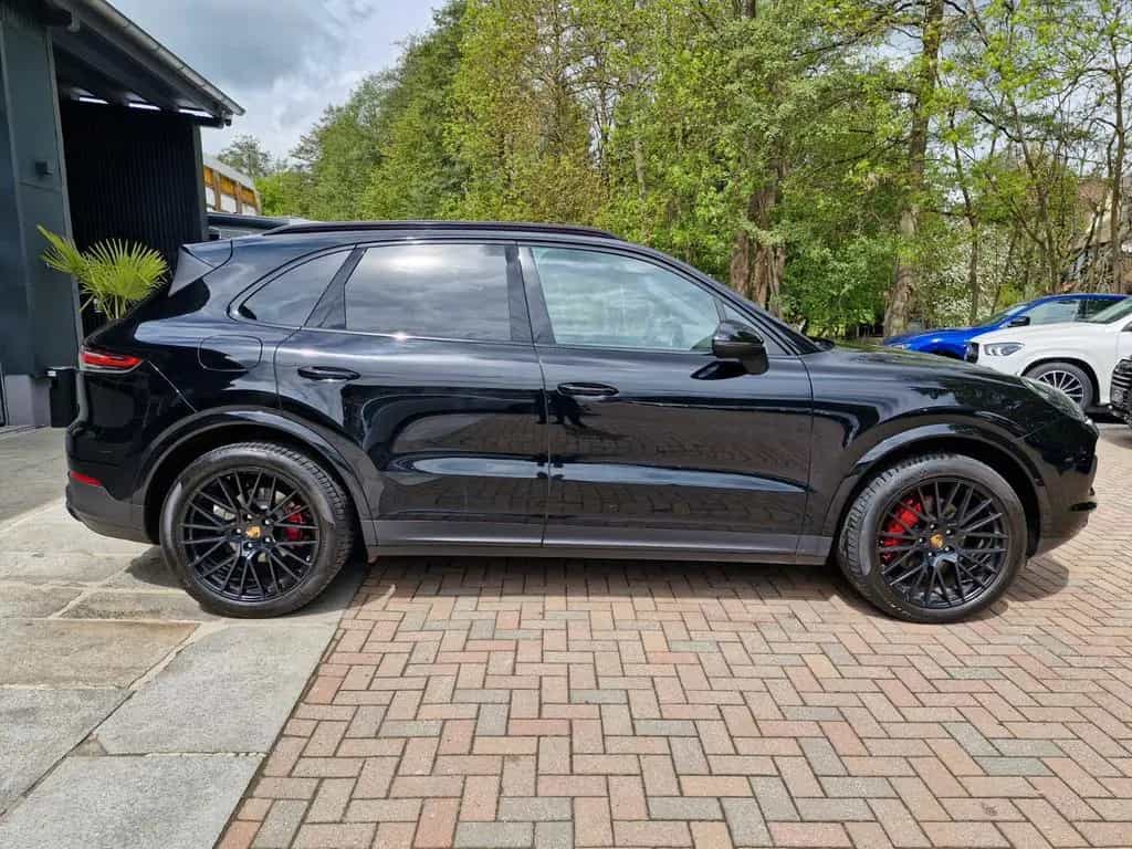 Porsche Cayenne 3.0 V6 2.Hand LED Luft Kamera 21 Zoll 05/2019-photo-2