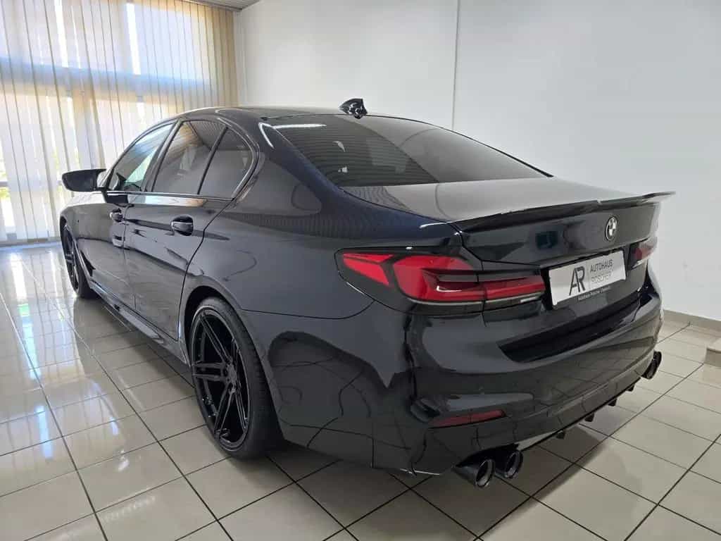 BMW 530 i Lim. M Sport LED Komfortsitz Kamera Yido 11/2017-photo-1