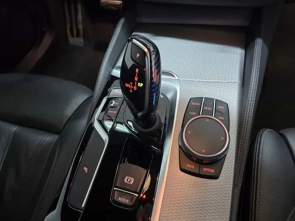 BMW 530 i Lim. M Sport LED Komfortsitz Kamera Yido 11/2017-photo-10