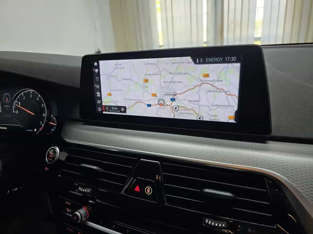 BMW 530 i Lim. M Sport LED Komfortsitz Kamera Yido 11/2017-photo-13