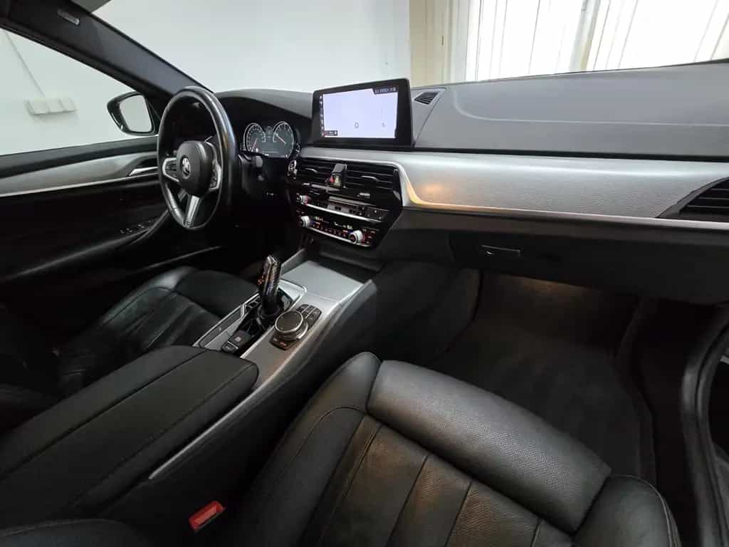 BMW 530 i Lim. M Sport LED Komfortsitz Kamera Yido 11/2017-photo-8