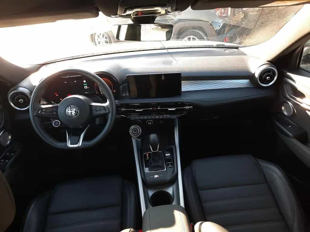 Alfa Romeo Tonale 1.5 Ti Navi Kamera ALU SHZ ACC Teilleder 03/2024-photo-13