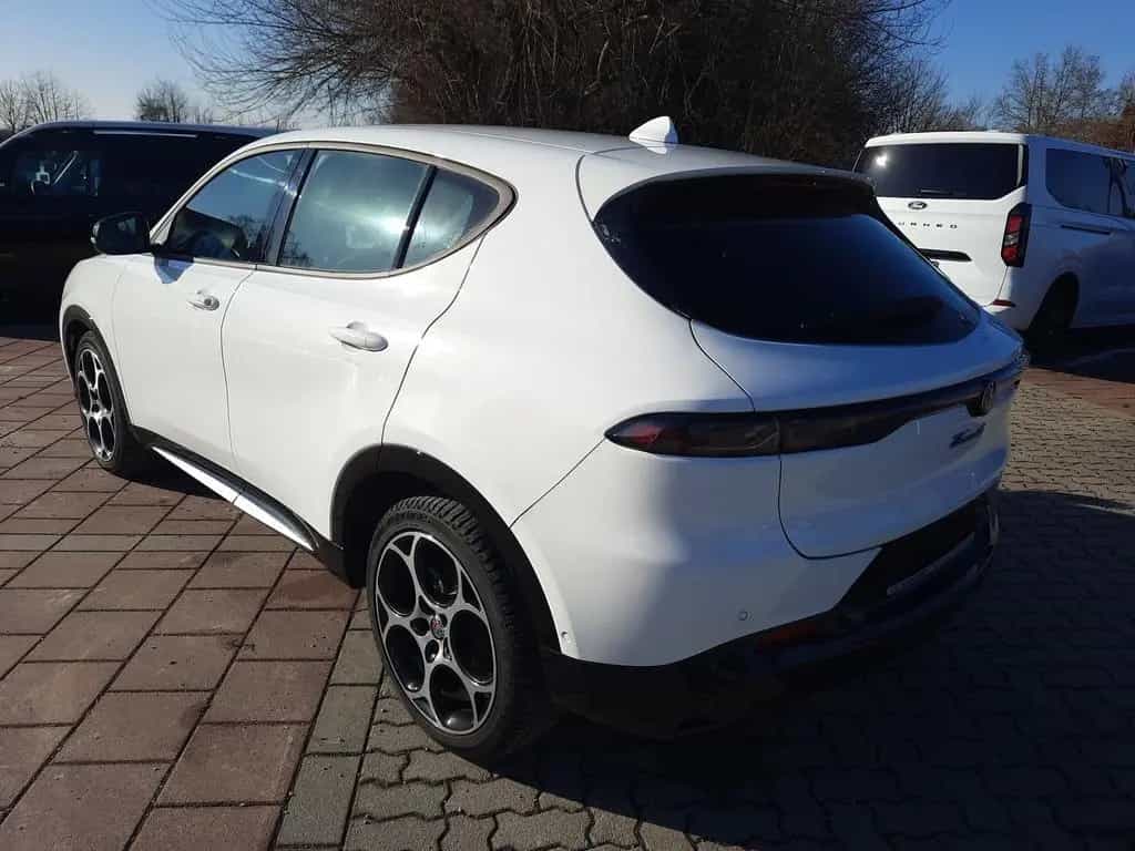 Alfa Romeo Tonale 1.5 Ti Navi Kamera ALU SHZ ACC Teilleder 03/2024-photo-6