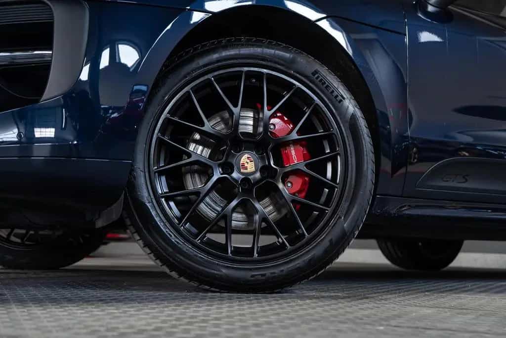 Porsche Macan GTS 2.9 V6 PDLS+ AHK 360° BOSE PANO STHZ 05/2021-photo-2