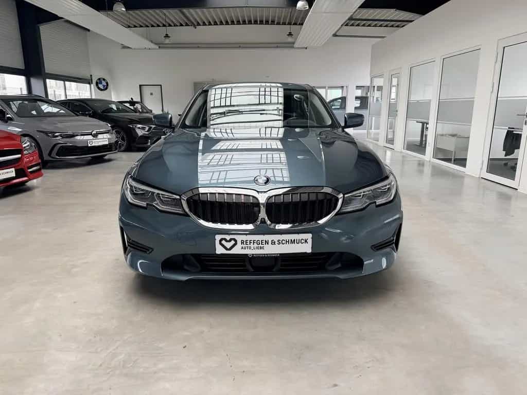 BMW 3 Series 320 ADVANTAGE NAV+LASER+DISPLAY+HARMAN+STANDHEIZ 09/2019-photo-1
