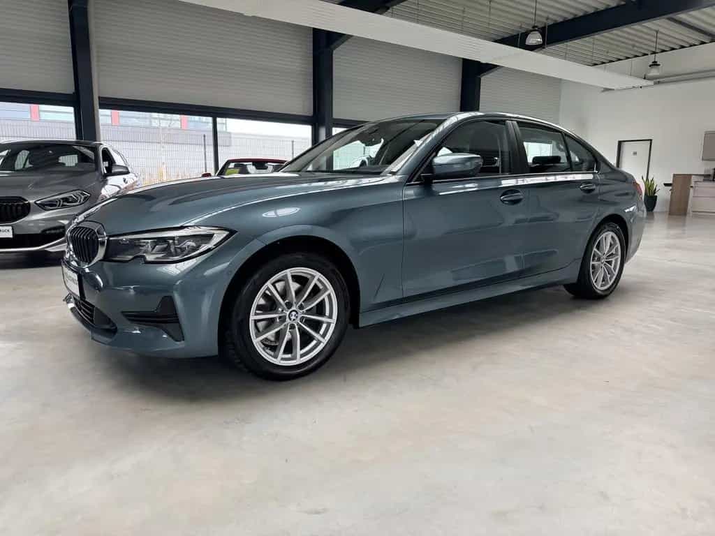 BMW 3 Series 320 ADVANTAGE NAV+LASER+DISPLAY+HARMAN+STANDHEIZ 09/2019-photo-33