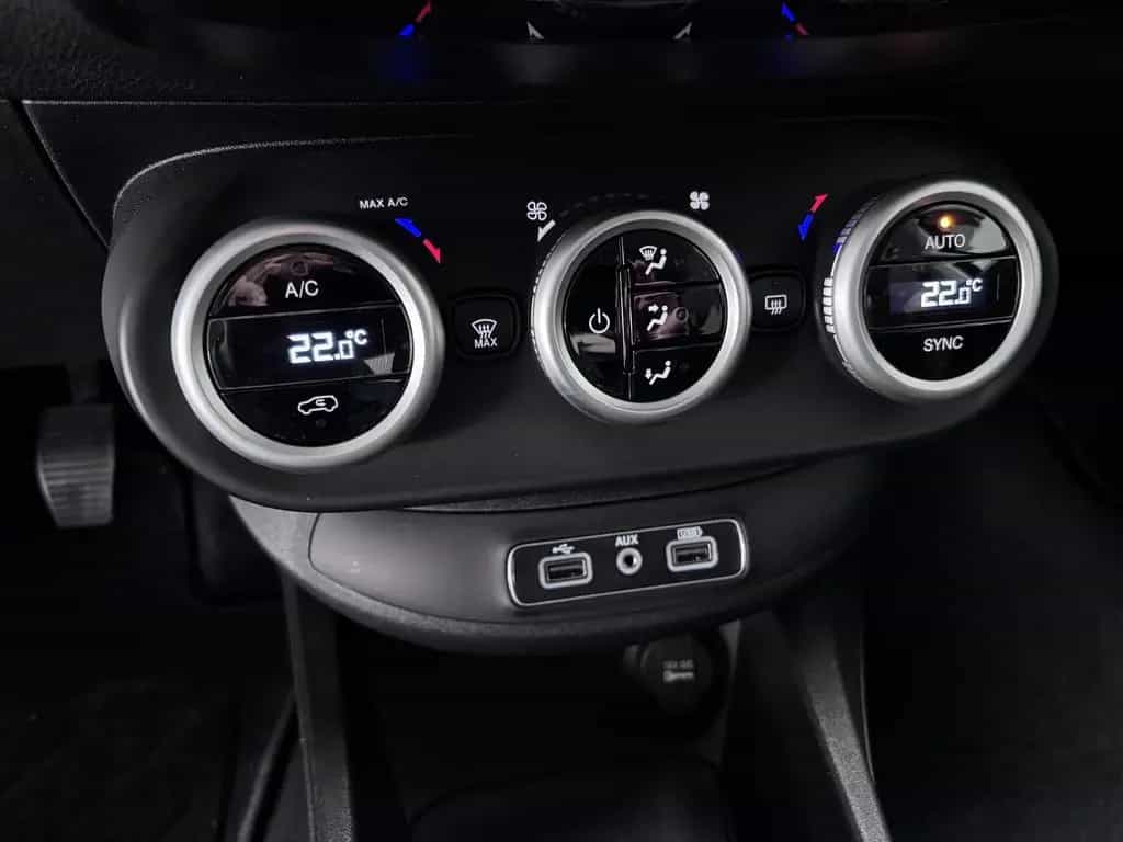 Fiat 500X 120TH +NAVI+LED+TEILLEDER+ALU+APPLE+KAMERA+ 08/2019-photo-16